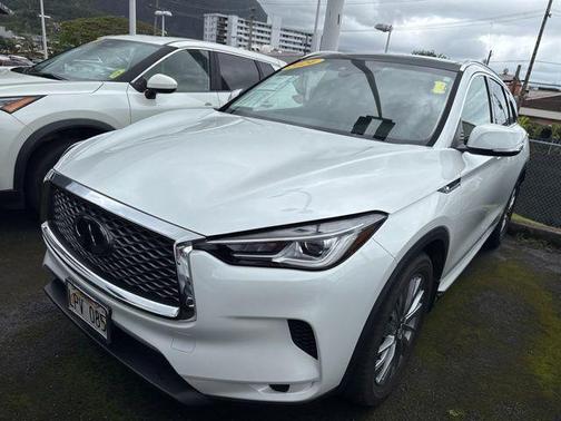 Radiant White 2024 INFINITI QX50 Luxe