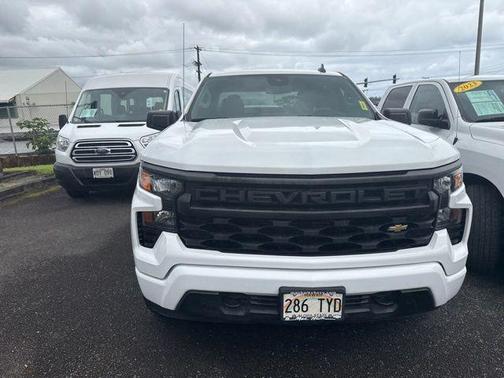 Summit White 2023 Chevrolet Silverado 1500 Custom
