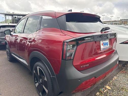 Scarlet Ember T 2026 Nissan Kicks SR