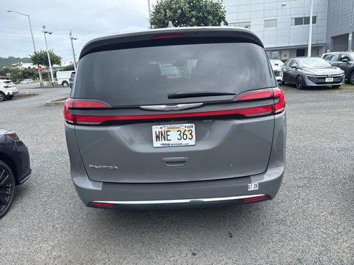 2022 Chrysler Pacifica Touring-L