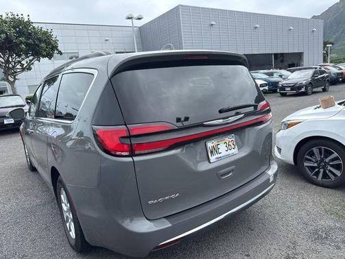2022 Chrysler Pacifica Touring-L