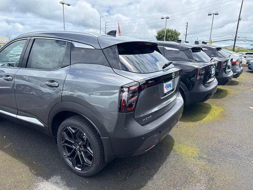 Gun Metallic 2026 Nissan Kicks SR