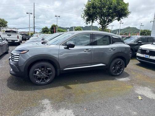 Gun Metallic 2026 Nissan Kicks SR