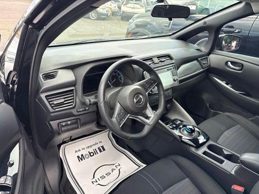 Black 2018 Nissan Leaf SV