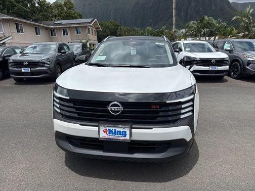 2t Wht Blk Roof 2026 Nissan Kicks SR