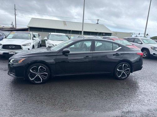Black 2024 Nissan Altima 2.5 SR
