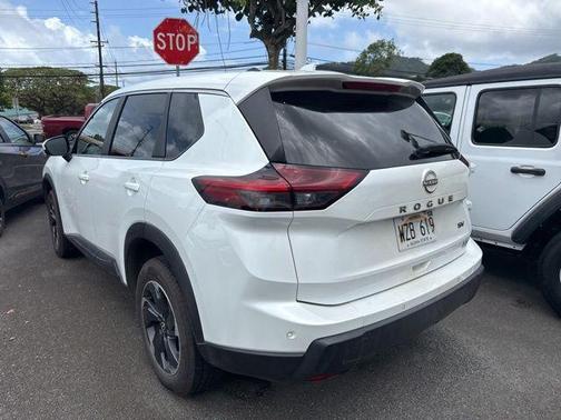 Everest White P 2024 Nissan Rogue SV