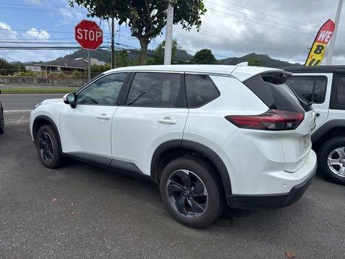 Everest White P 2024 Nissan Rogue SV