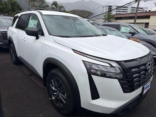 Everest White P 2026 Nissan Pathfinder SV