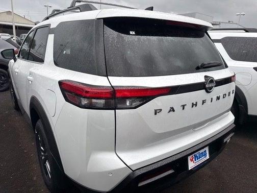 Everest White P 2026 Nissan Pathfinder SV