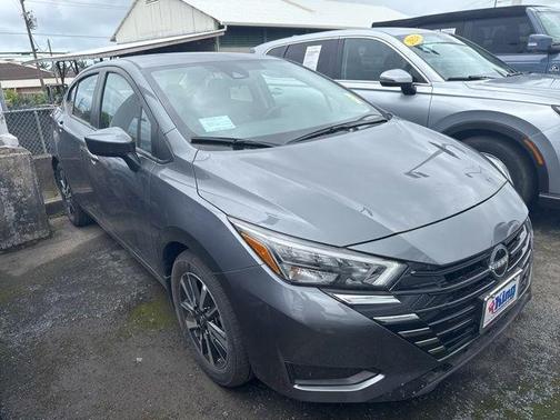 Gun Metallic 2025 Nissan Versa 1.6 SV