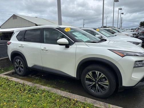White 2023 Nissan Rogue SV