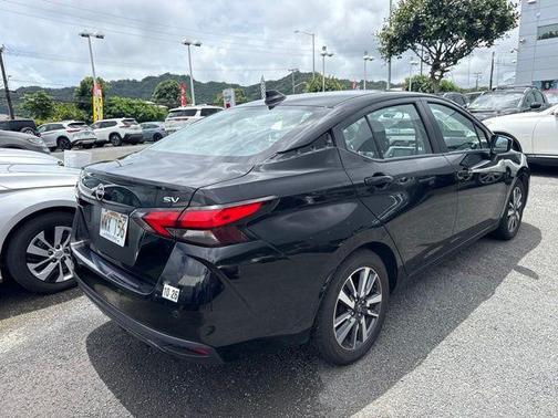 Black 2023 Nissan Versa 1.6 SV
