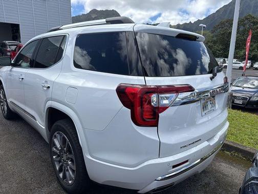 Summit White 2023 GMC Acadia Denali