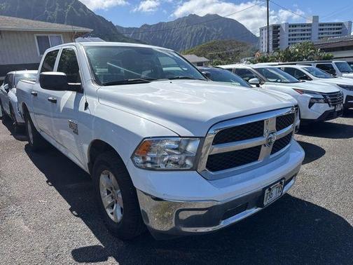 Bright White Clearcoat 2022 RAM 1500 Classic SLT