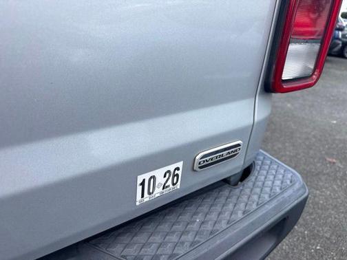 Silver Zynith Clearcoat 2023 Jeep Gladiator Overland