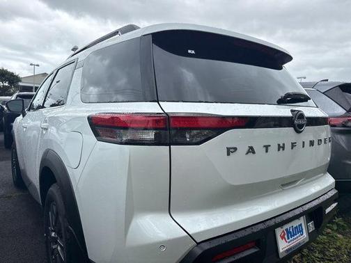 Everest White P 2026 Nissan Pathfinder SV