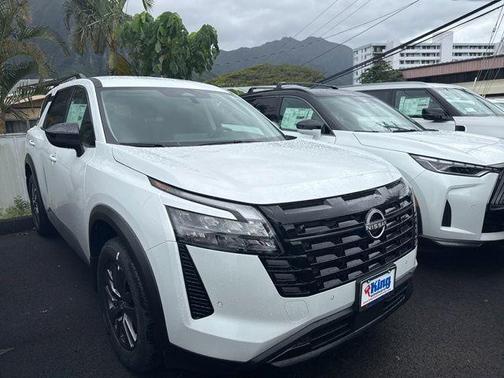 Everest White P 2026 Nissan Pathfinder SV