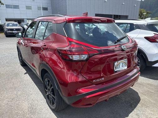 Scarlet Ember 2023 Nissan Kicks SR