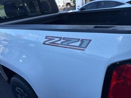 Summit White 2022 Chevrolet Colorado Z71