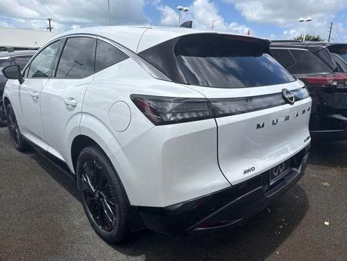 Everest White P 2026 Nissan Murano Platinum