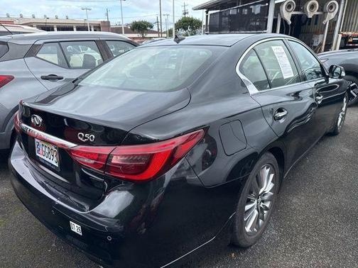 2022 INFINITI Q50 LUXE
