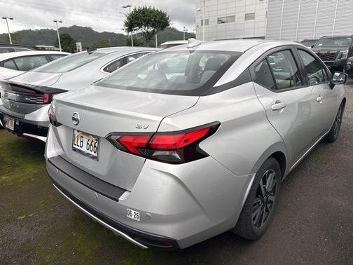 Brilliant Silver Metallic 2021 Nissan Versa 1.6 SV