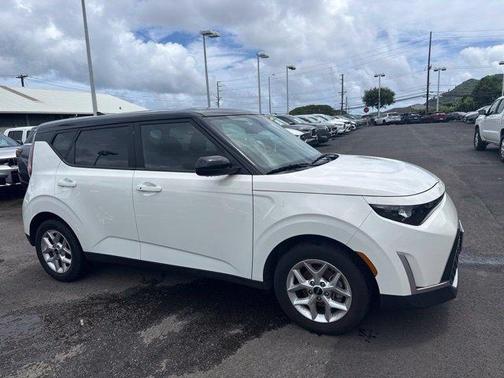 Clear White / Black Roof 2025 Kia Soul S