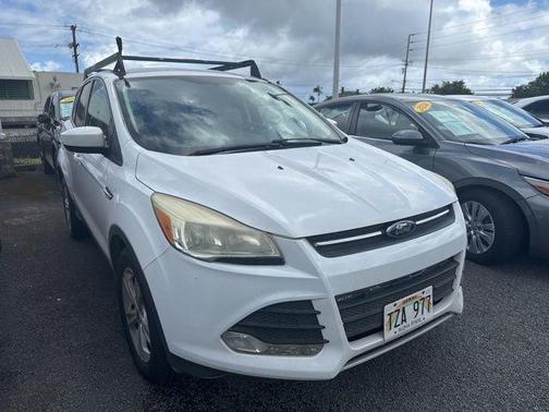 White Platinum 2014 Ford Escape SE