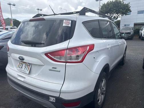 White Platinum 2014 Ford Escape SE