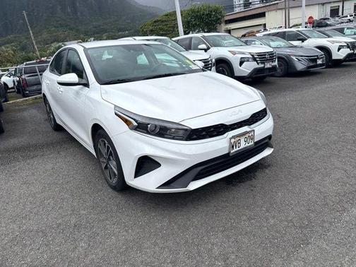 Snow White Pearl 2023 Kia Forte LXS