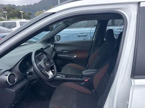 Fresh Powder 2024 Nissan Kicks SR