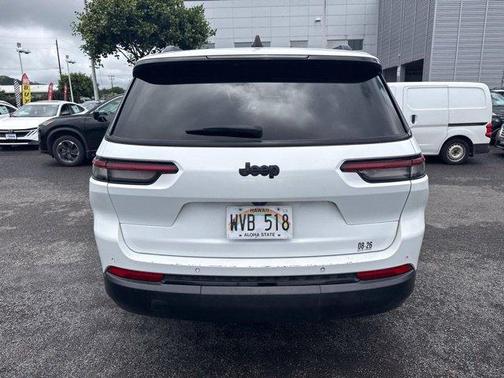 Bright White Clearcoat 2023 Jeep Grand Cherokee L Laredo