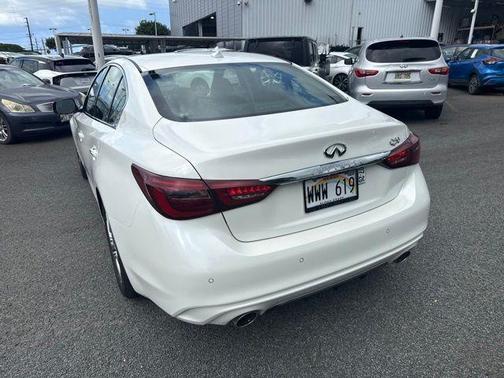 Majestic White 2023 INFINITI Q50 LUXE