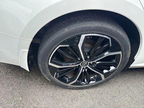 White 2023 Nissan Altima 2.5 SR