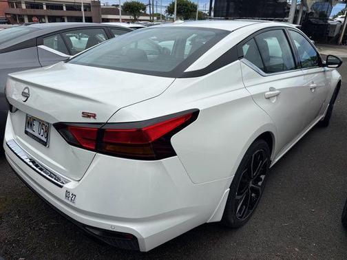White 2023 Nissan Altima 2.5 SR
