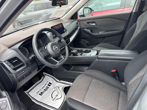 Brilliant Silver Metallic 2023 Nissan Rogue SV