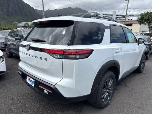 2026 Nissan Pathfinder SV