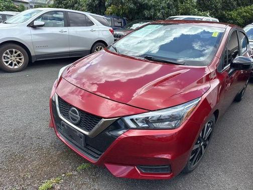 Scarlet Ember 2022 Nissan Versa 1.6 SR