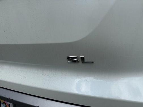 White 2023 Nissan Pathfinder SL