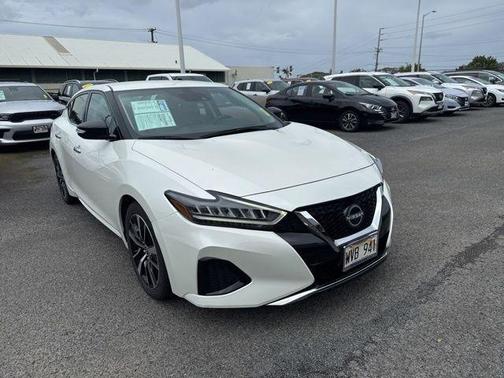 White 2023 Nissan Maxima SV