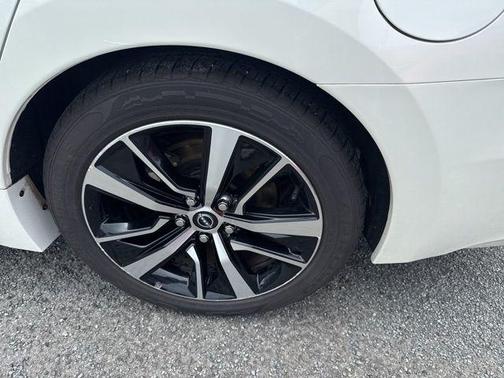 2023 Nissan Maxima SV