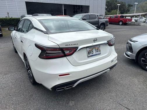 White 2023 Nissan Maxima SV