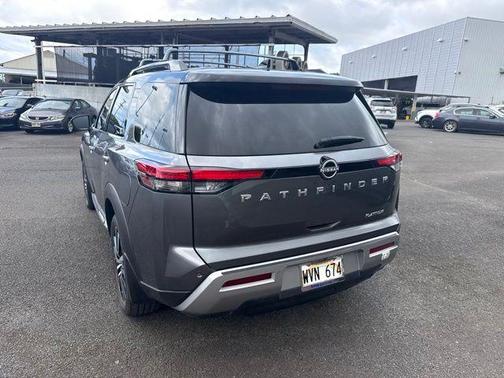 2 Tone Gun / Black Roof 2023 Nissan Pathfinder Platinum