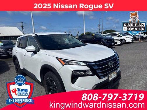 Everest White P 2025 Nissan Rogue SV