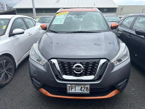 Gun Metallic / Monarch Orange 2018 Nissan Kicks SV