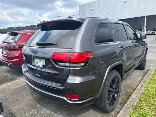 Granite Crystal Clearcoat Metallic 2018 Jeep Grand Cherokee Altitude
