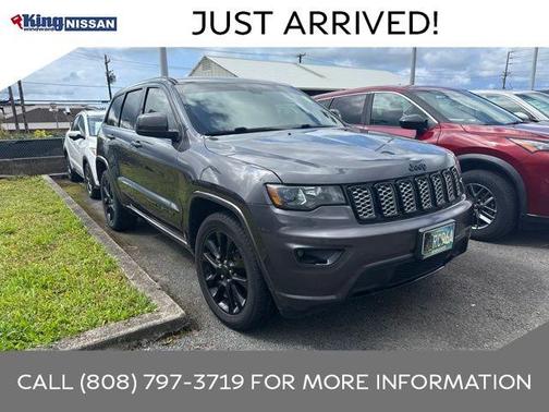 Granite Crystal Clearcoat Metallic 2018 Jeep Grand Cherokee Altitude
