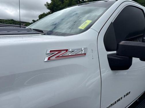 Summit White 2022 Chevrolet Silverado 2500 LT