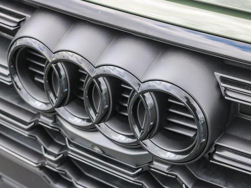 2023 Audi Q5 45 S line quattro Premium